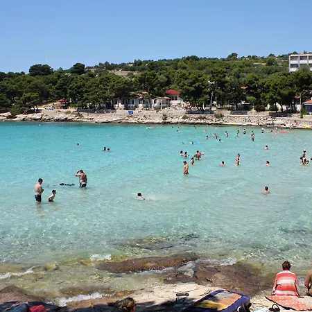 Family-friendly With Swimming Pool - 22942 Apartamento Murter