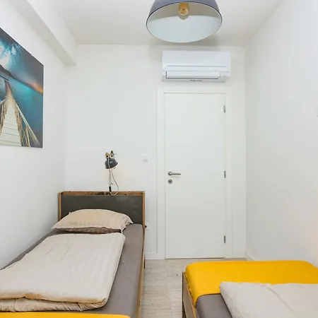 Family-friendly With Swimming Pool - 22942
