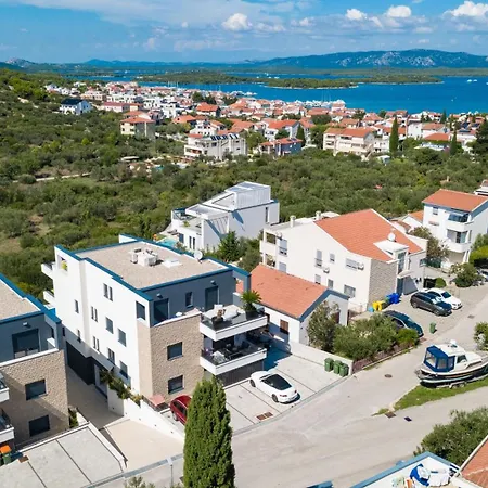 Family-friendly With Swimming Pool - 22942 Appartement Murter