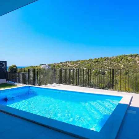 Apartamento Family-friendly With Swimming Pool - 22942