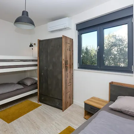 Family-friendly With Swimming Pool - 22942 Διαμέρισμα Μούρτερ