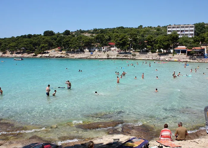 Family-friendly With Swimming Pool - 22942 Apartamento Murter