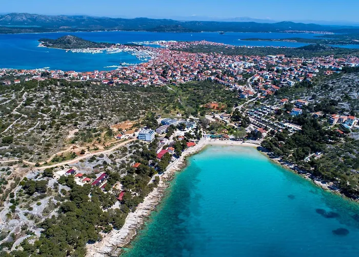 Family-friendly With Swimming Pool - 22942